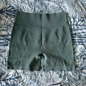 Ribbed blue-gray athletic biker shorts